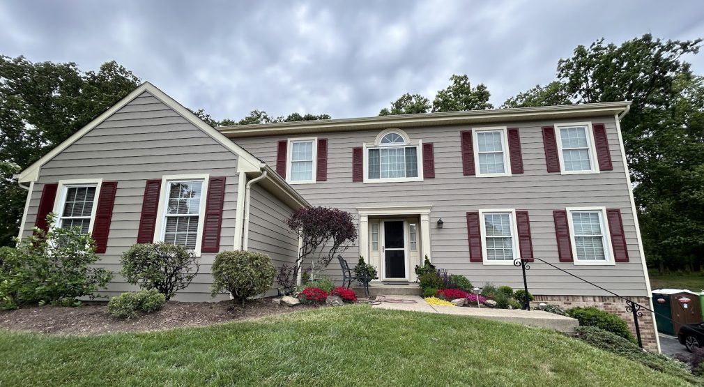 Everlast Lap Siding Siding contractors in DMV - working with siding planks, panels, shingles