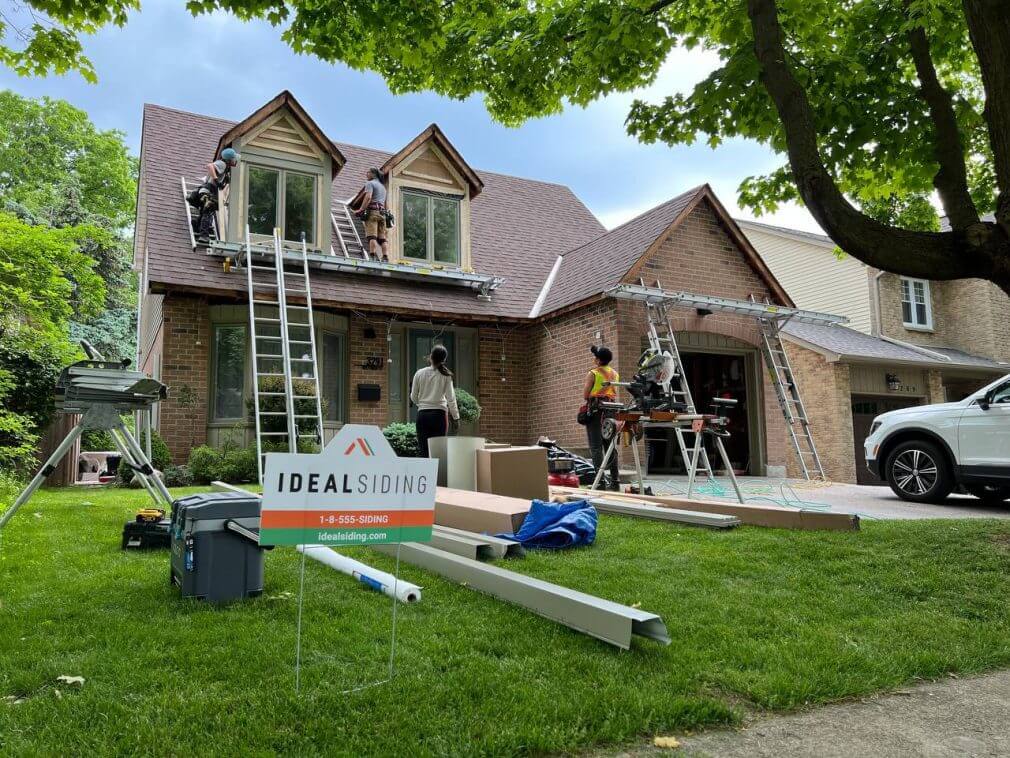 Ideal Siding Charlotte team at work Ideal Siding Chattanooga team at work